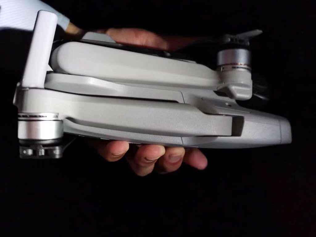 В сети появились фото нового дрона DJI Mavic Air 2