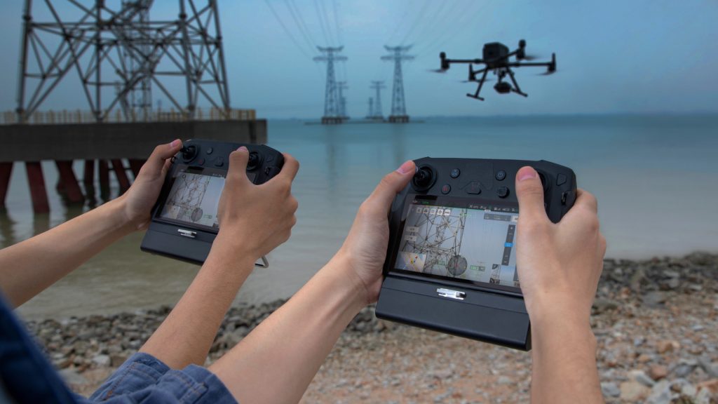 DJI-Matrice-300-RTK-commercial-drone-dual-link