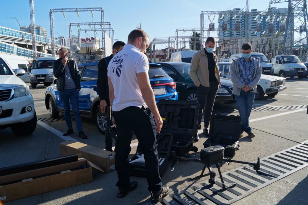 Региональные филиалы ПАО «Россети» будут оборудованы беспилотными технологиями при поддержке Aeromotus. О дронах в сфере электроэнергетики подробно.