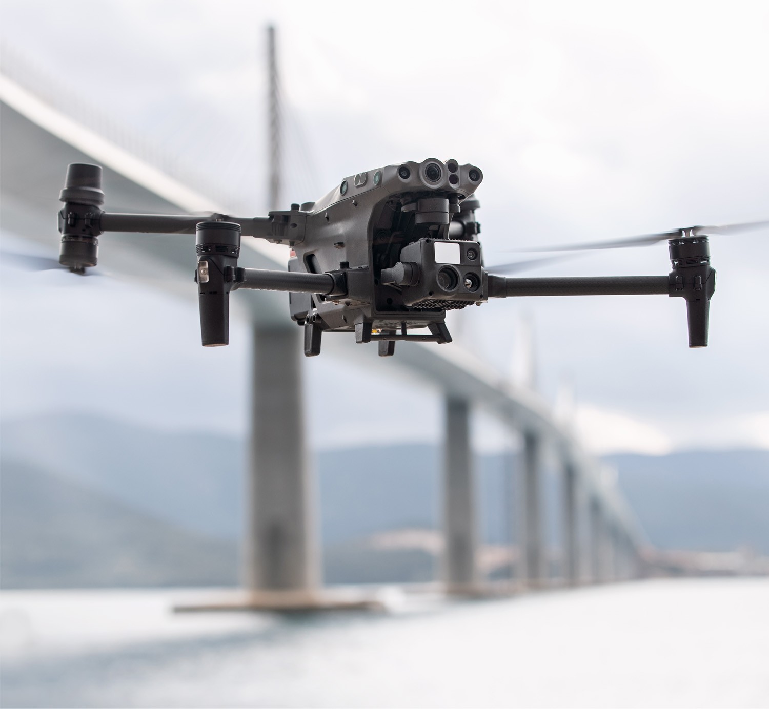 Проведение инспекций с помощью беспилотников DJI
