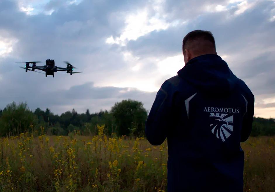 Новая серия портативных беспилотников DJI Mavic 3 Enterprise задает высокий стандарт промышленным дронам