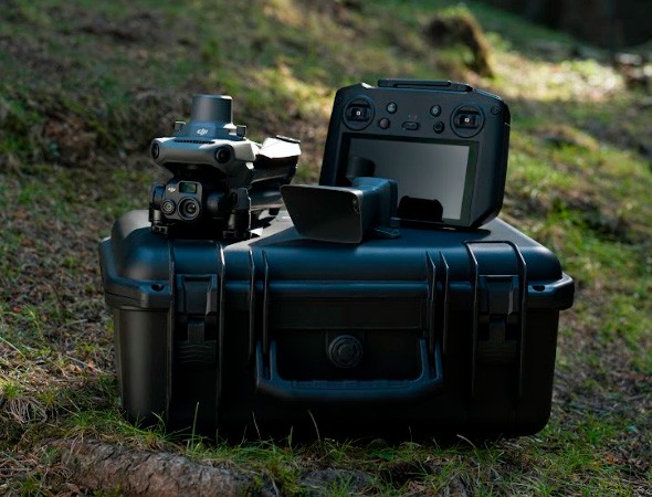 Новая серия портативных беспилотников DJI Mavic 3 Enterprise задает высокий стандарт промышленным дронам