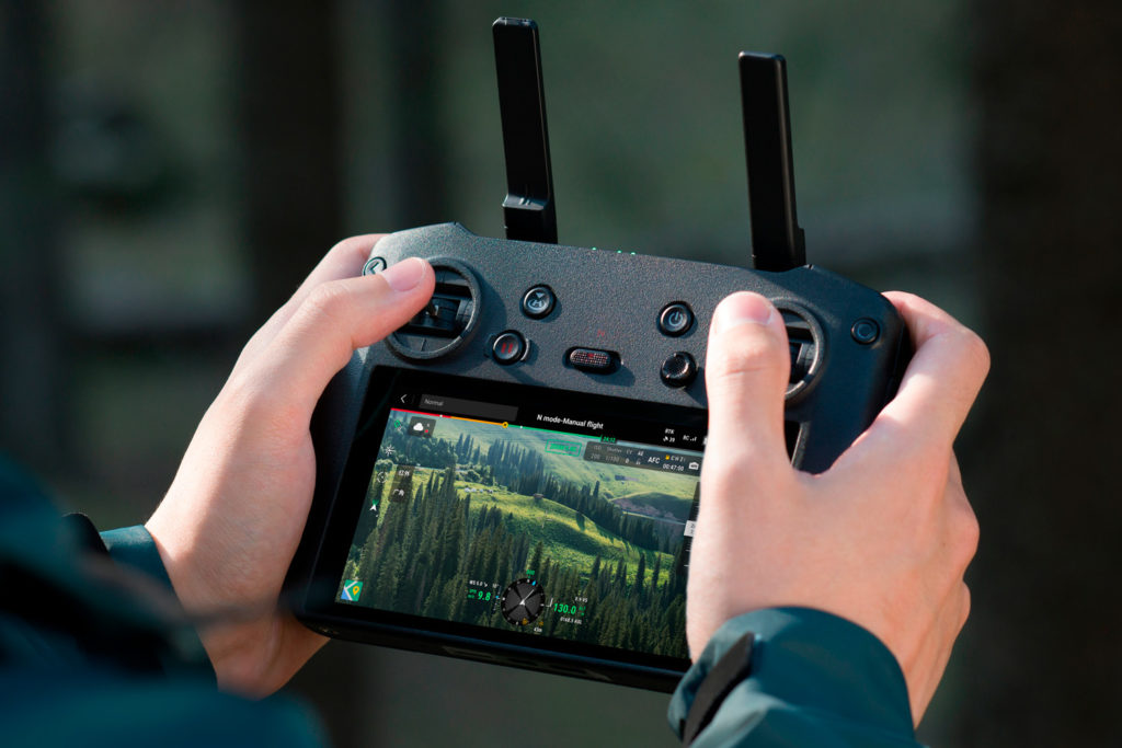Новая серия портативных беспилотников DJI Mavic 3 Enterprise задает высокий стандарт промышленным дронам
