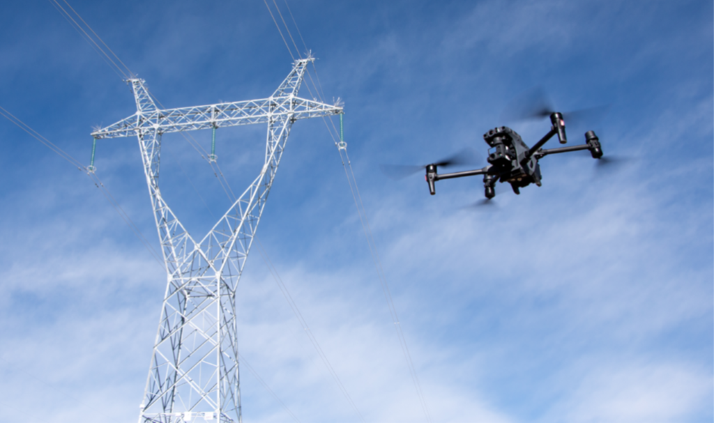 Осмотр линий электропередач с Mavic 3 Thermal