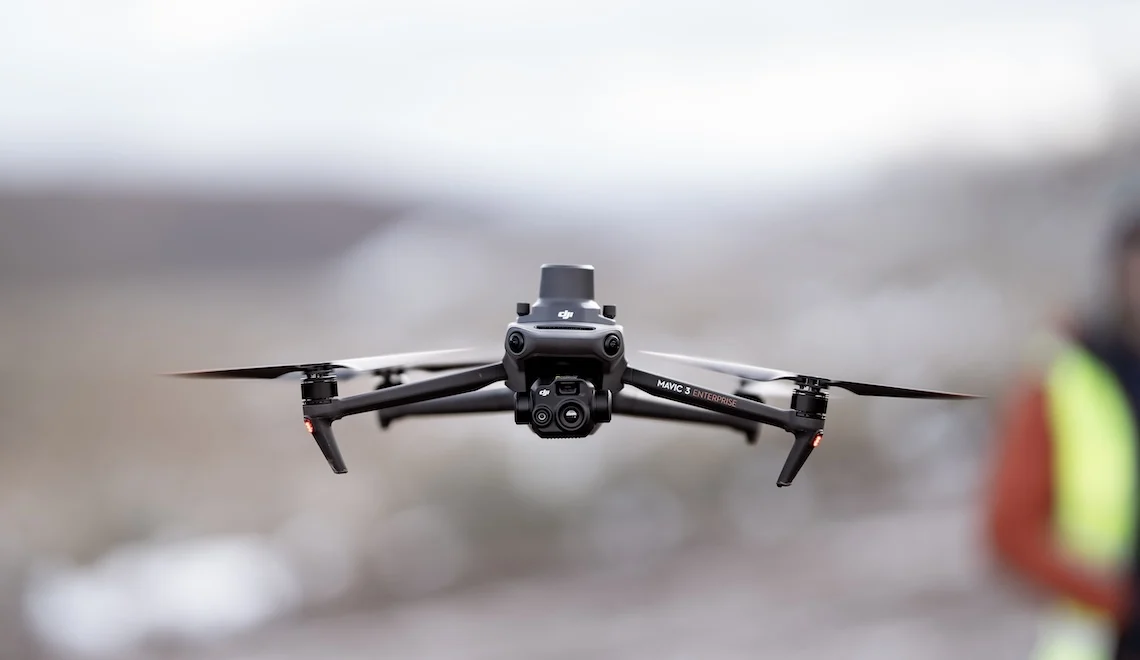 Всё, что вам нужно знать о съемках с помощью беспилотников 4 Mavic 3 ent